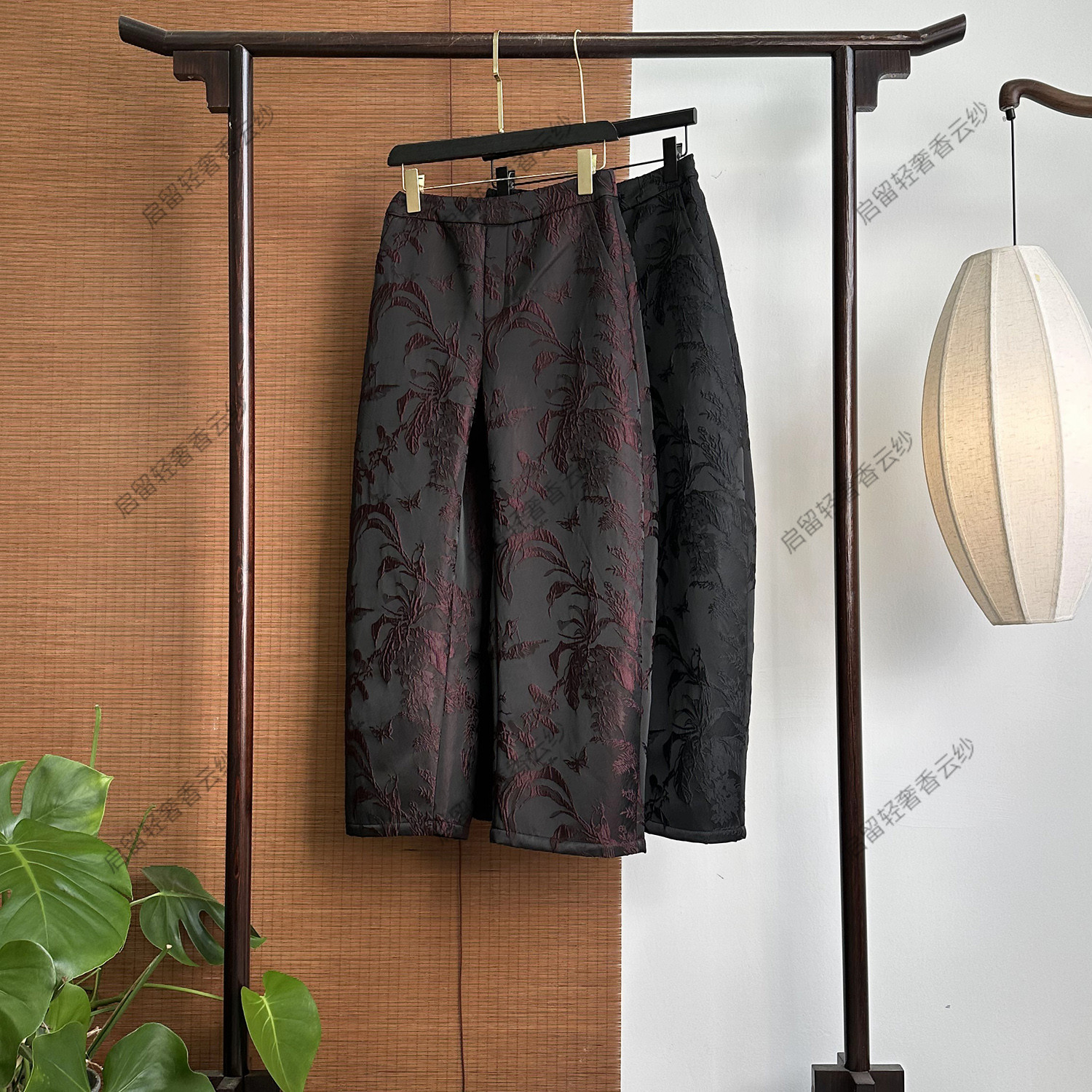 【253759】墨紫缠枝   新中式冬款  织花加绒弯刀直筒裤子