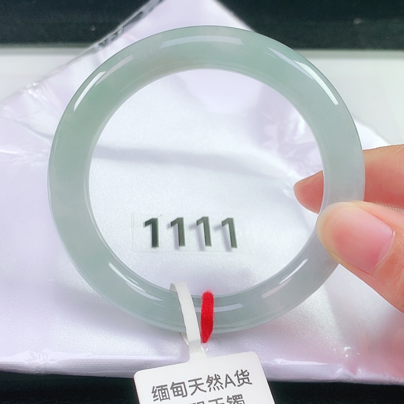 【闪购商品】未镶嵌手镯翡翠