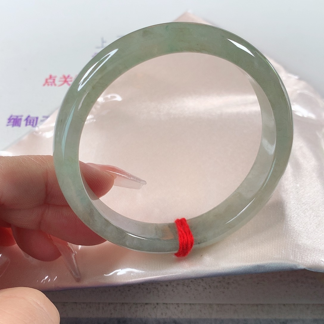 翡翠手镯未镶嵌冰糖雪梨色 ①⑤②