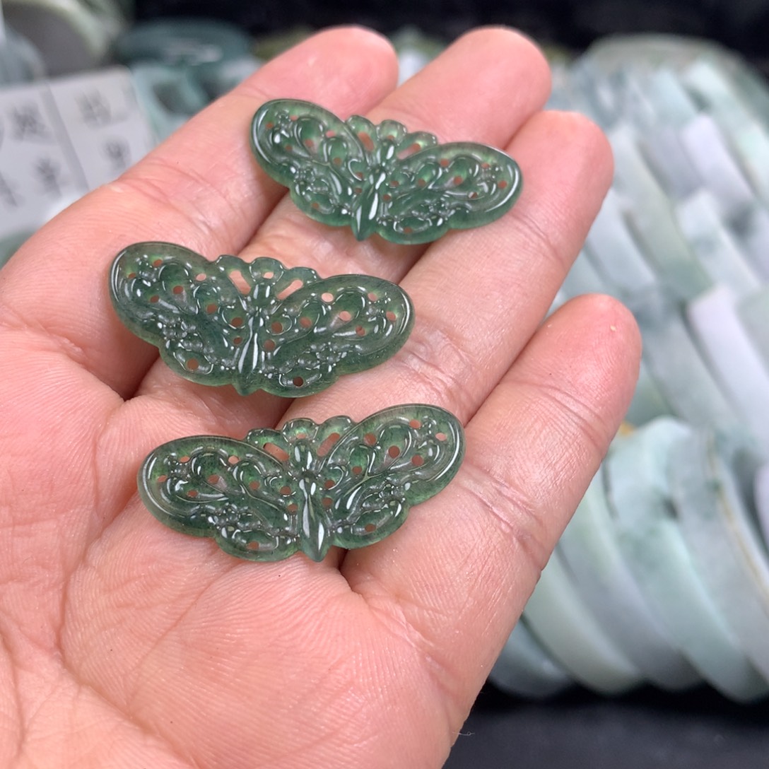 翡翠未镶嵌吊坠(不含链)多样性发一件