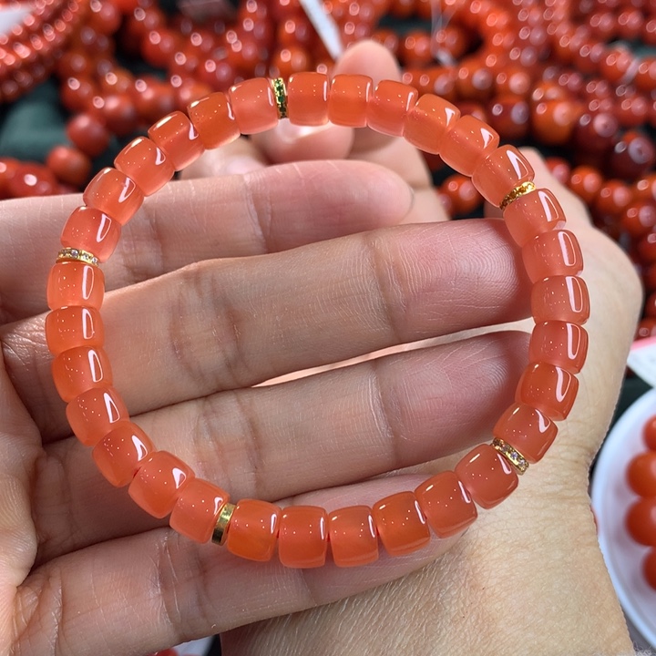 南红玛瑙手串未镶嵌