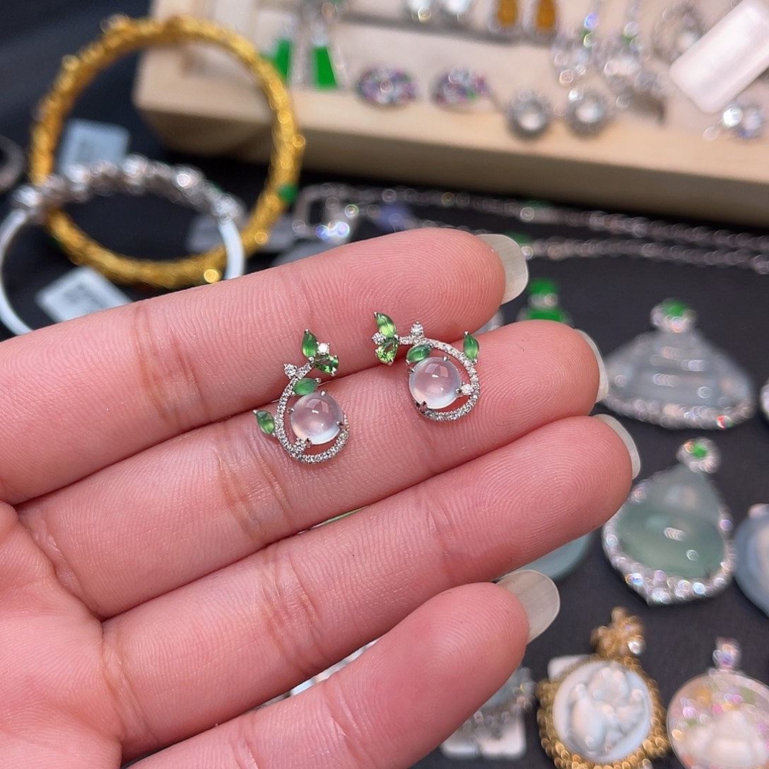 翡翠18K金镶嵌耳饰蛋面