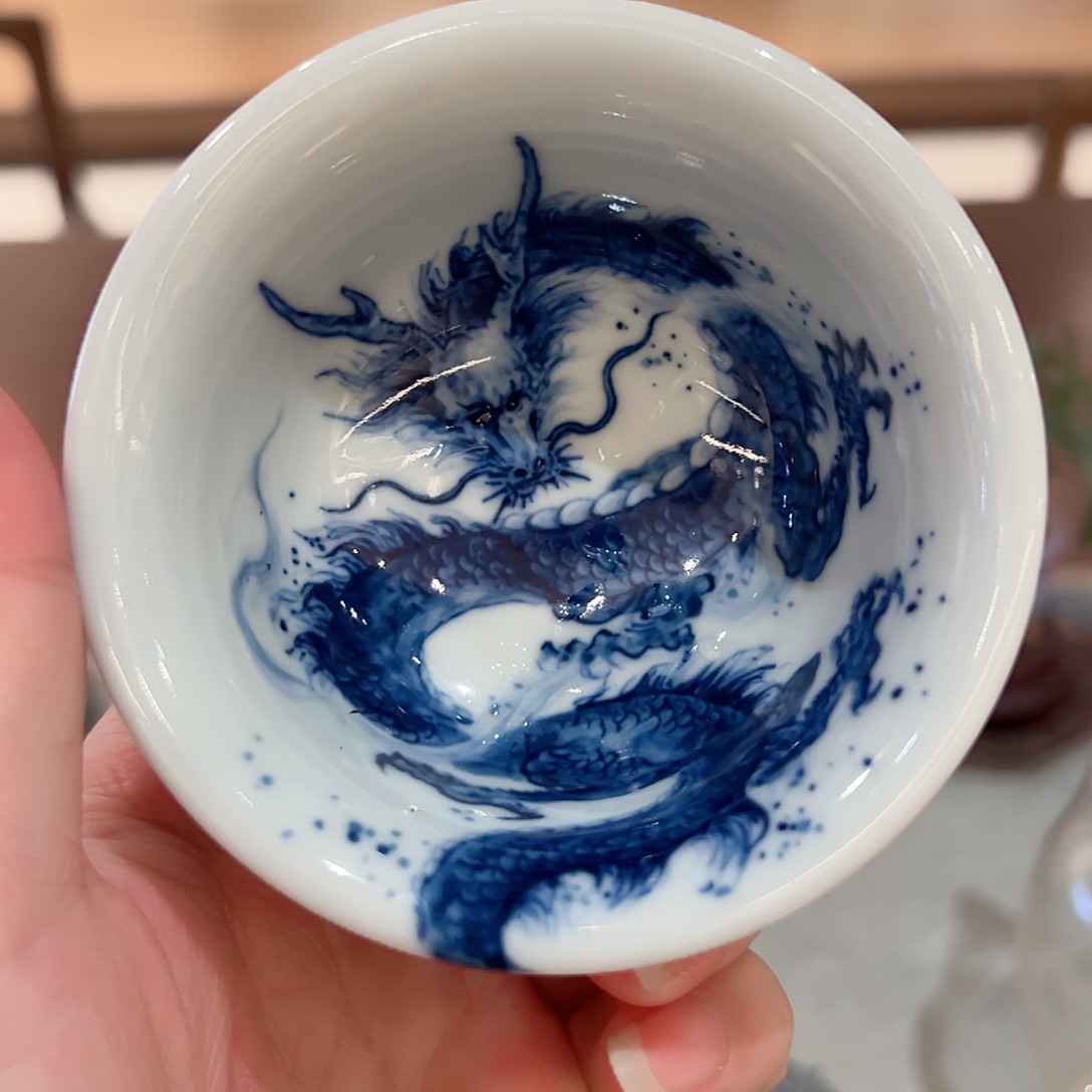 钟家千年龙纹柴窑杯