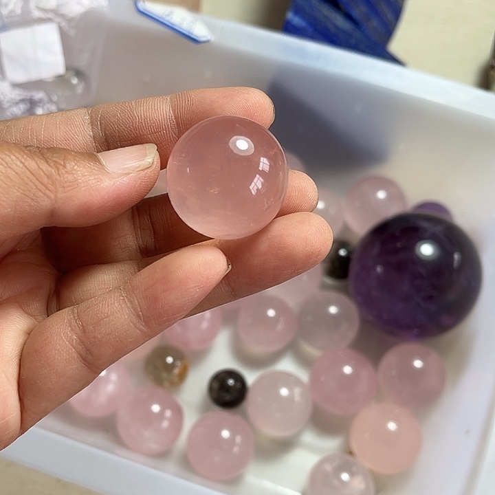 芙蓉石珠宝半成品未镶嵌朝**?
