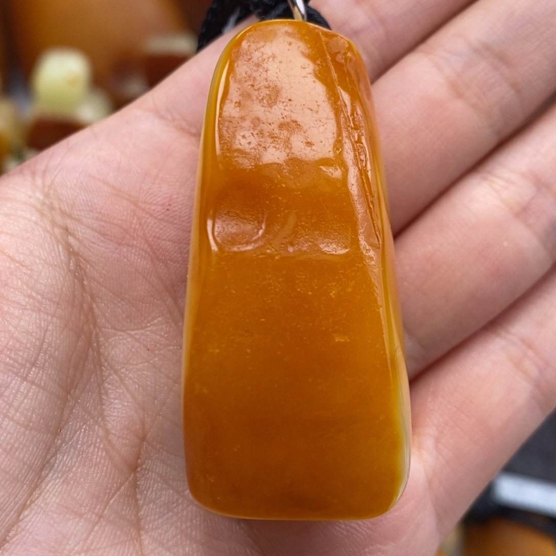 琥珀吊坠(赠链)未镶嵌