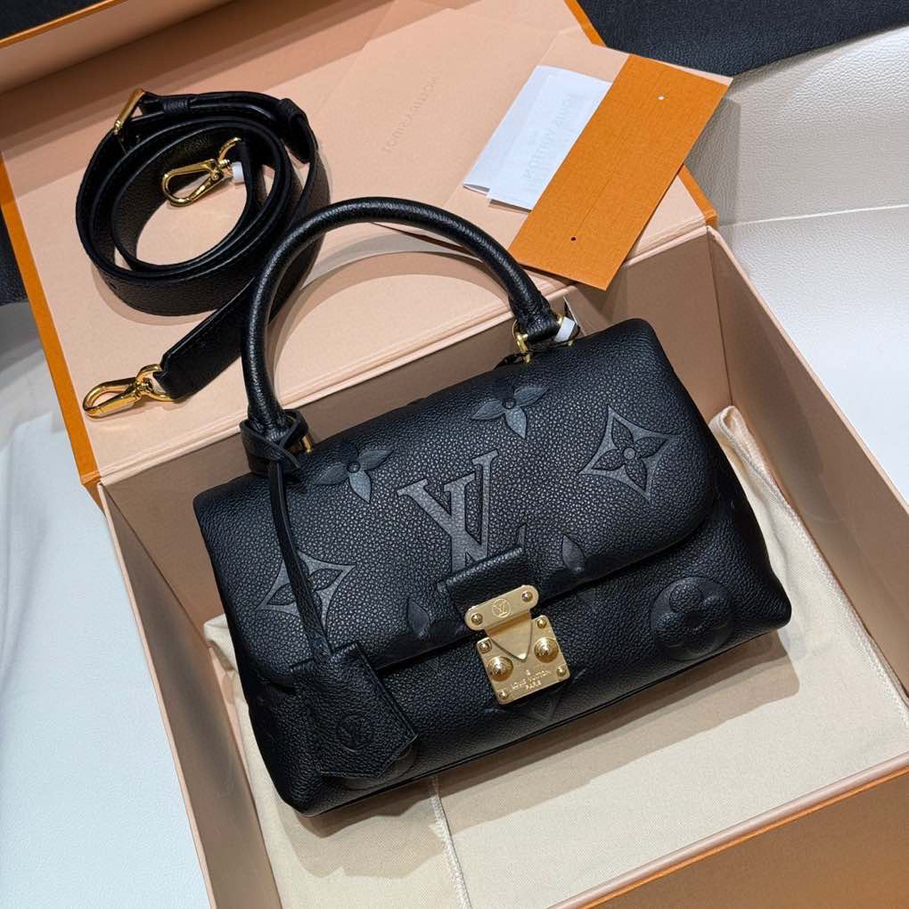 99新 LouisVuitton/路易威登 黑色madeleine 玛德琳小号单肩包