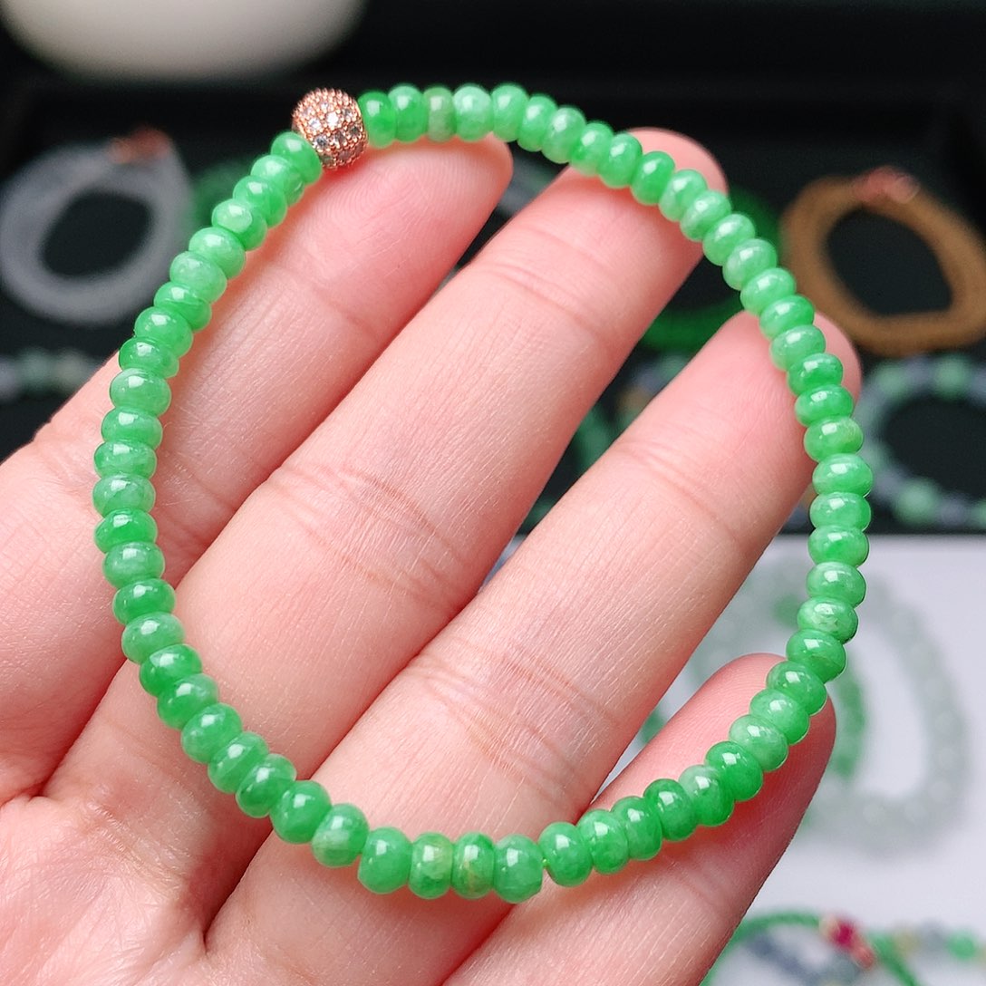 翡翠手链未镶嵌翡翠