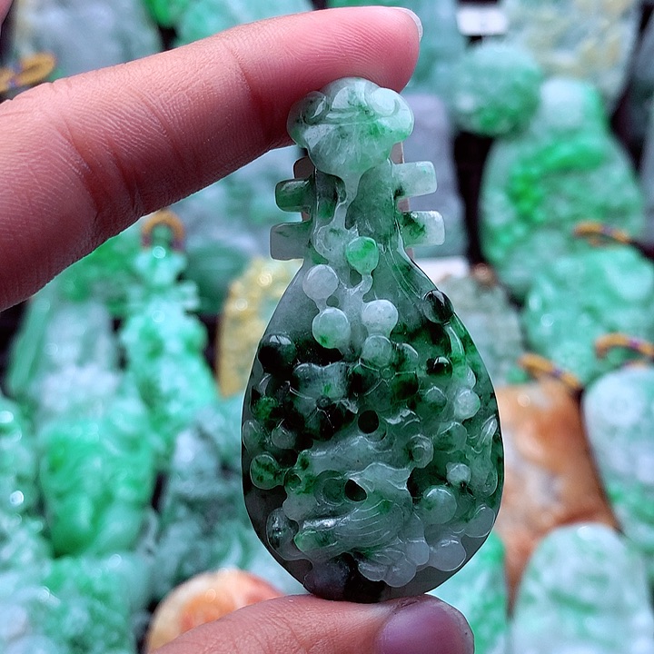 翡翠吊坠(不含链)未镶嵌