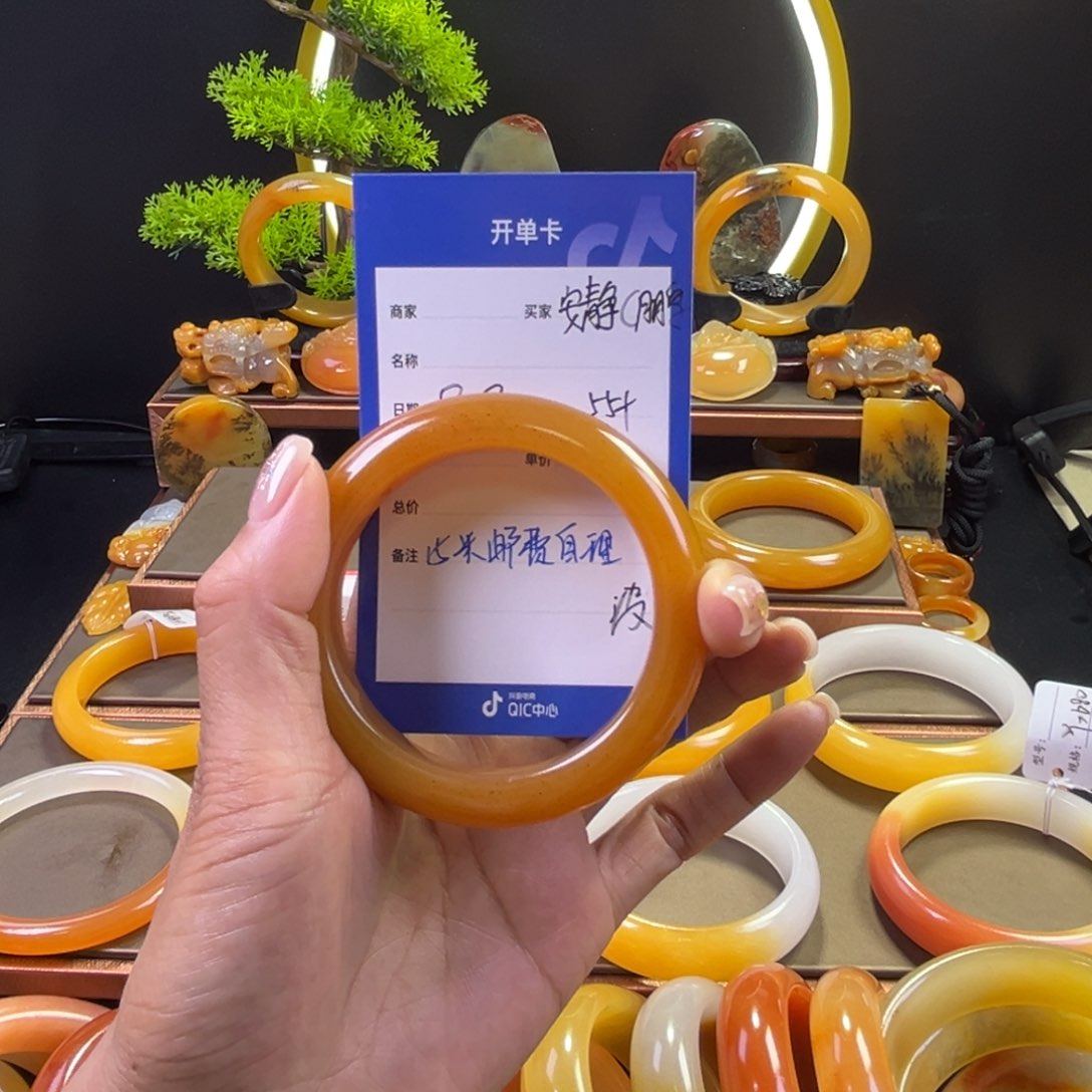 未镶嵌手镯石英质玉安****）