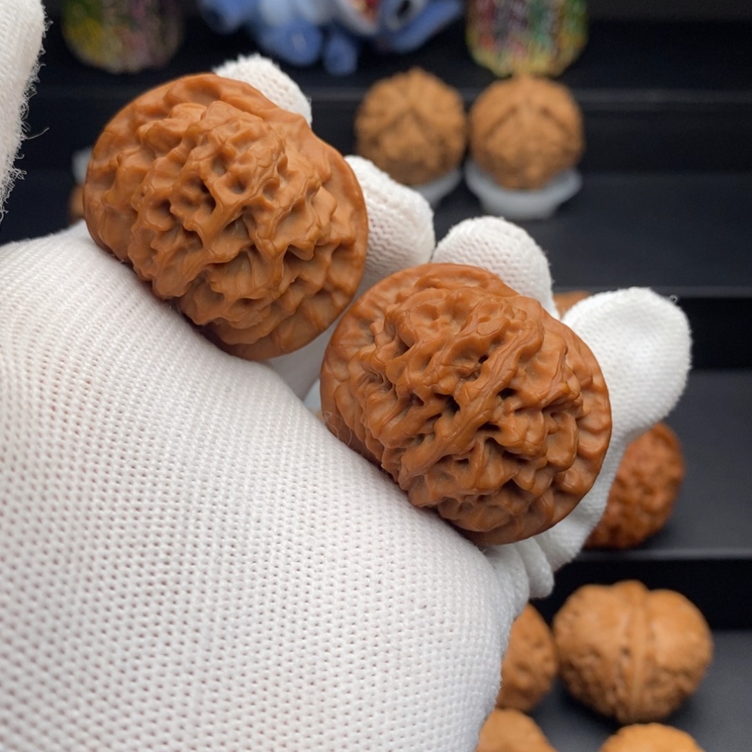 A***m文玩核桃把件40.5秦闷