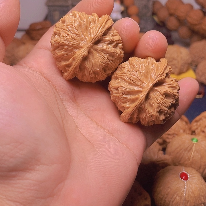 文玩核桃吊坠42苹果园