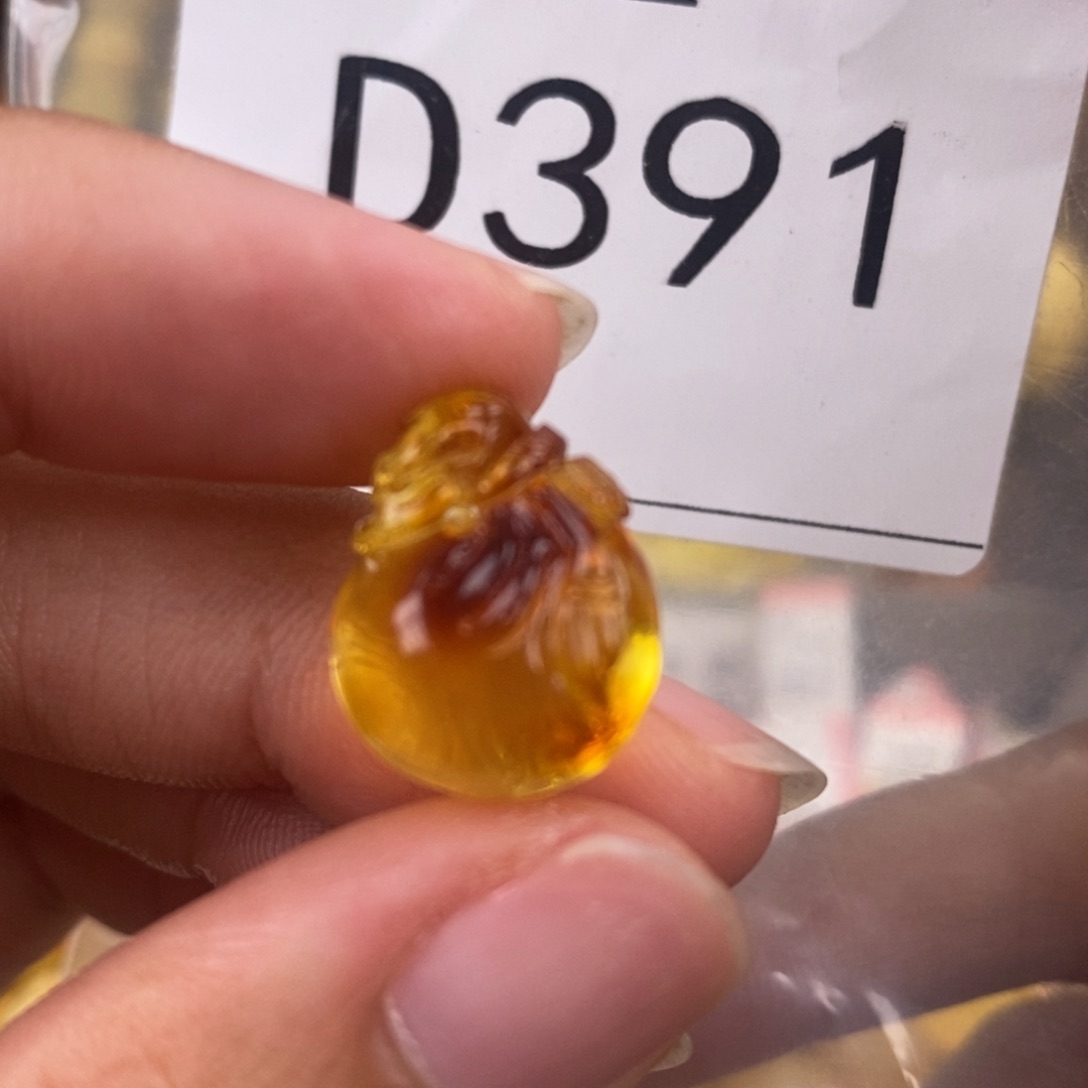 琥珀未镶嵌珠宝奇石