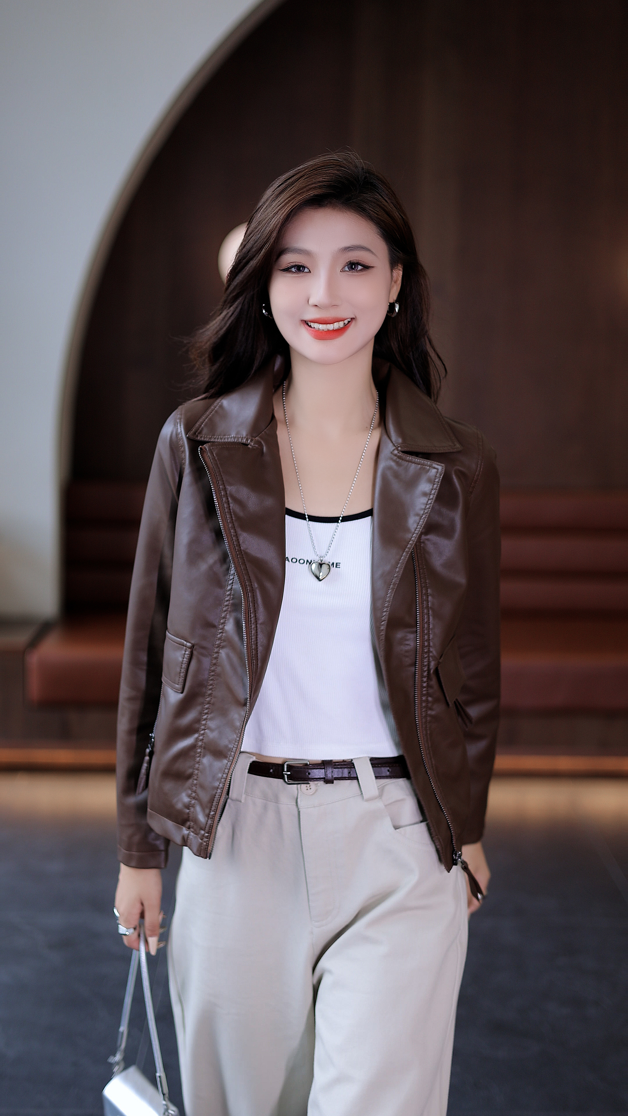 皮衣女外套开春秋短款机车小个子2025新款时尚休闲高级感pu皮夹克