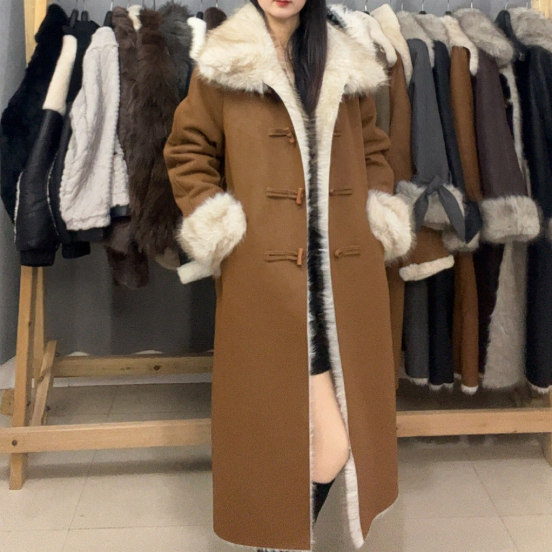 钮畔冬季女翻领毛毛外套韩版时尚保暖拼接设计极简风女装