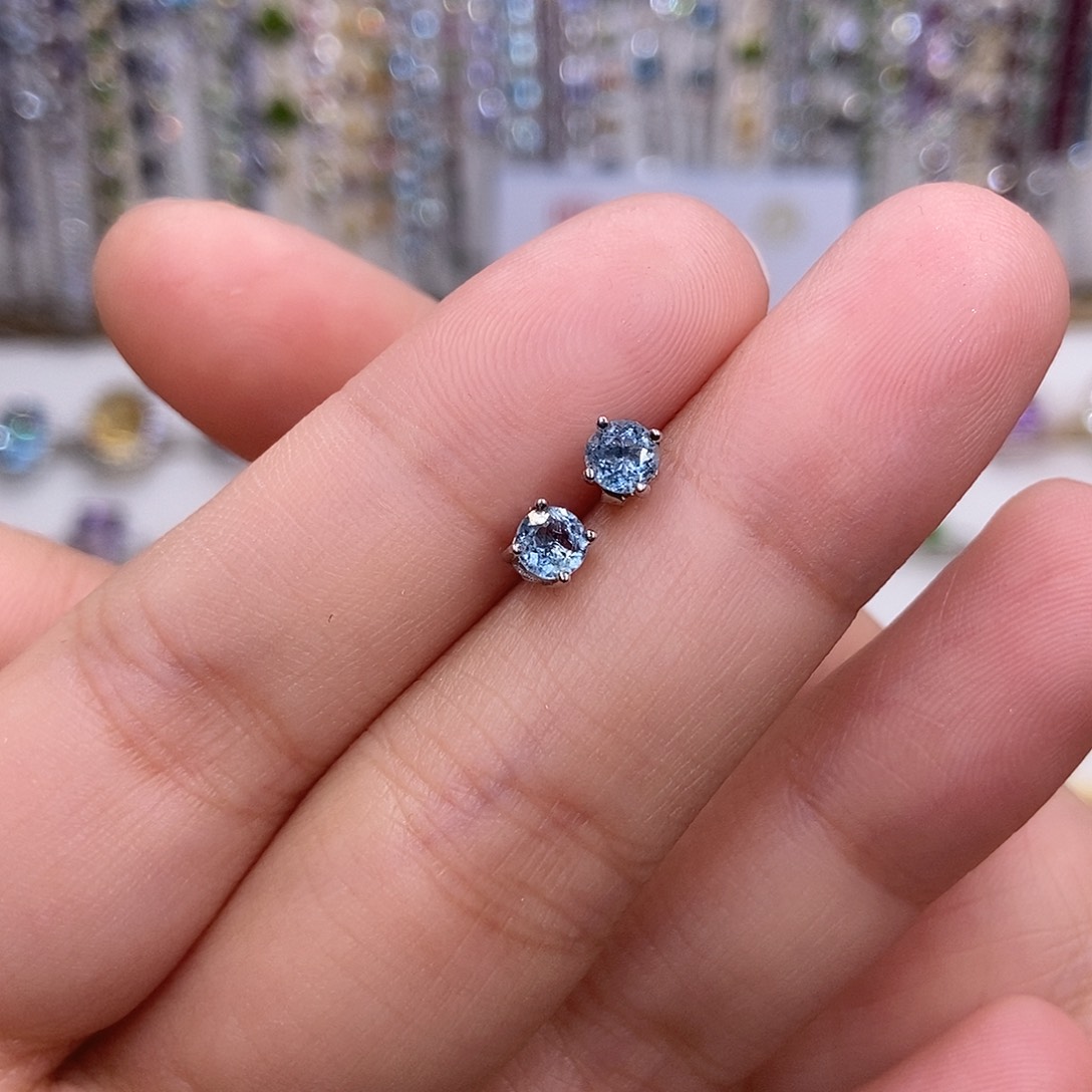 银S925镶嵌耳钉海蓝宝石