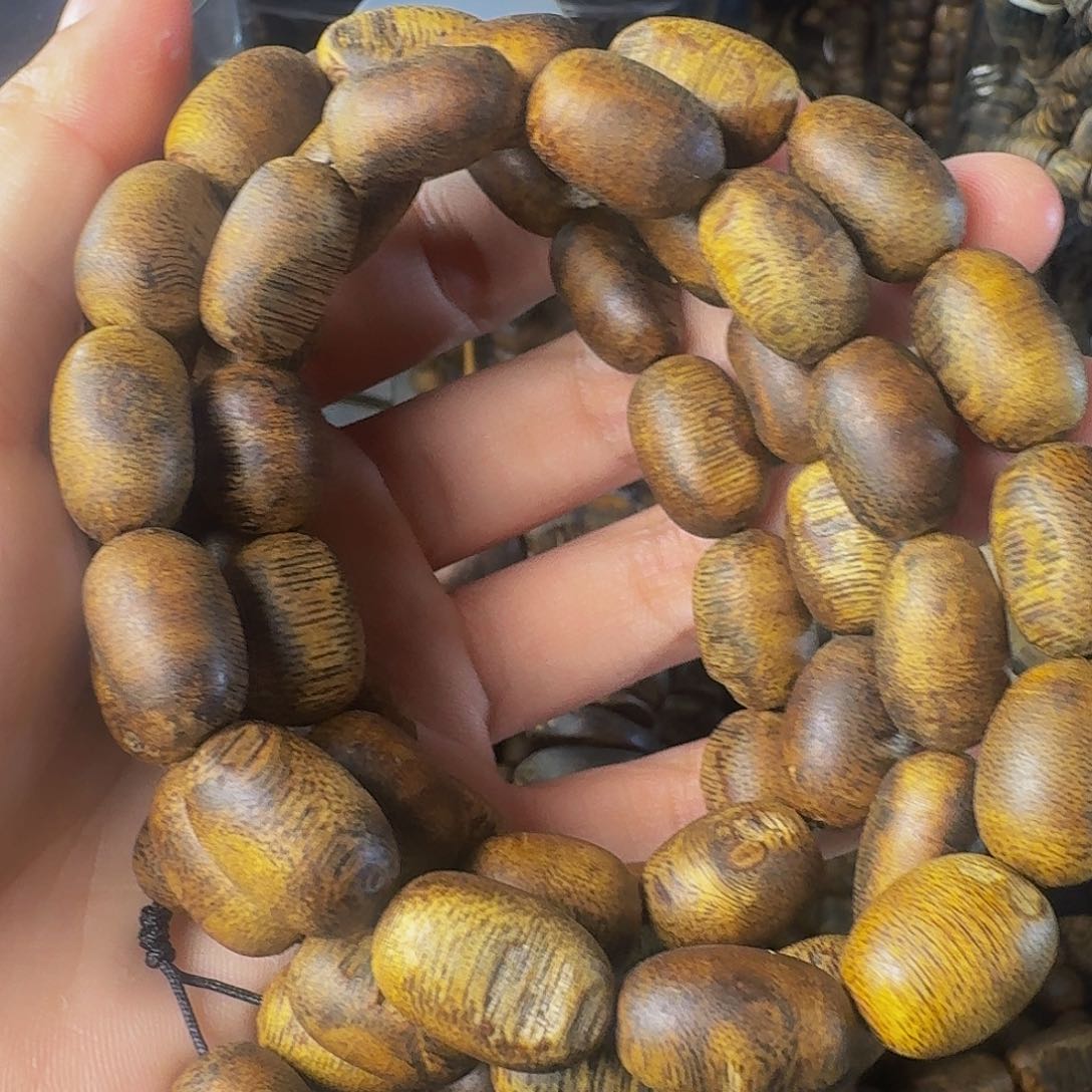 沉香手串老白棋留疤44.6克