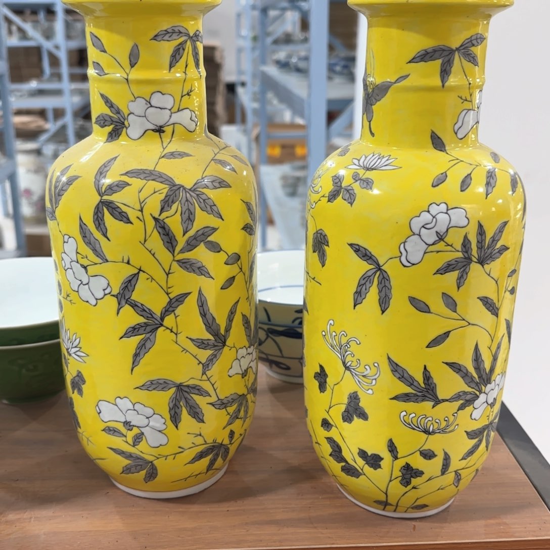 瓷片瓷器上还写满红花绿