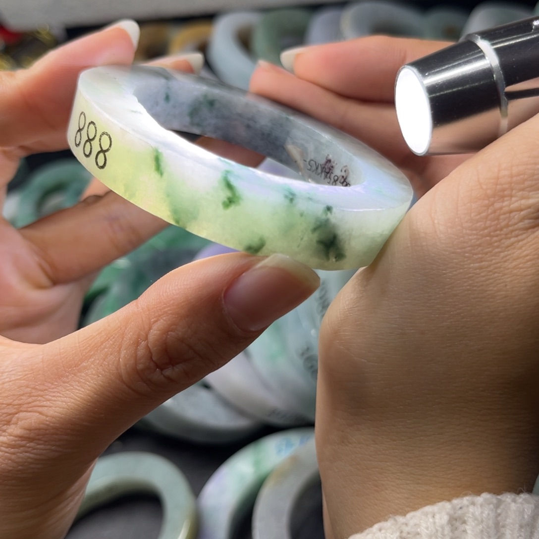 定制翡翠手镯未镶嵌