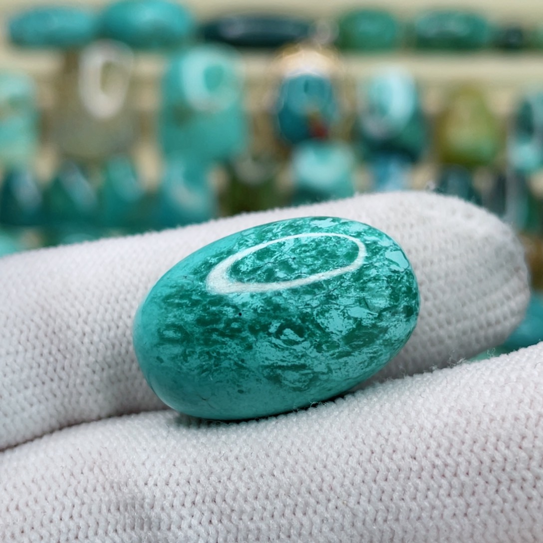 未镶嵌绿松石珠宝奇石