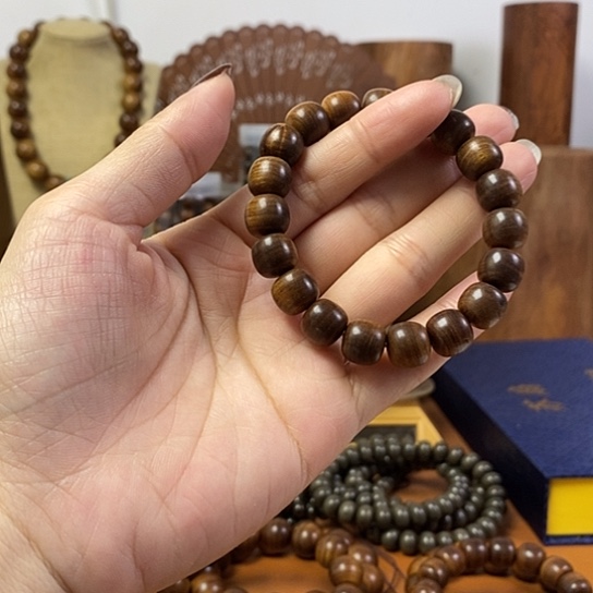 老山檀香黑肉沉水桶珠10-11手串