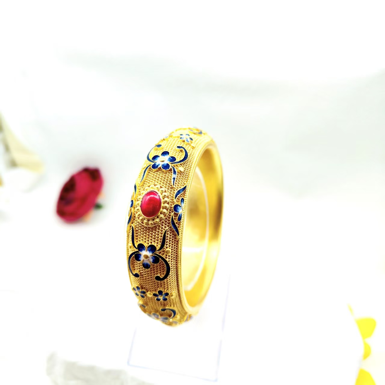 合金手镯 قاپلىما ئالتۇن古法金手镯气质时尚古法磨砂传承素款