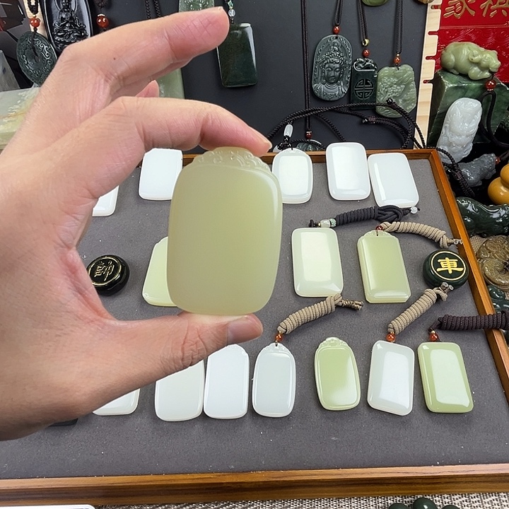 喜***1玉黄四六圆头无事牌