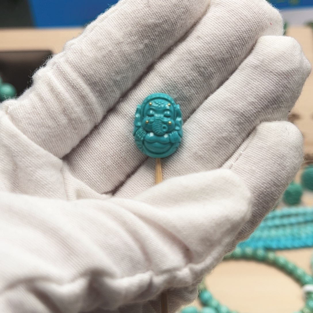 绿松石雕刻未镶嵌