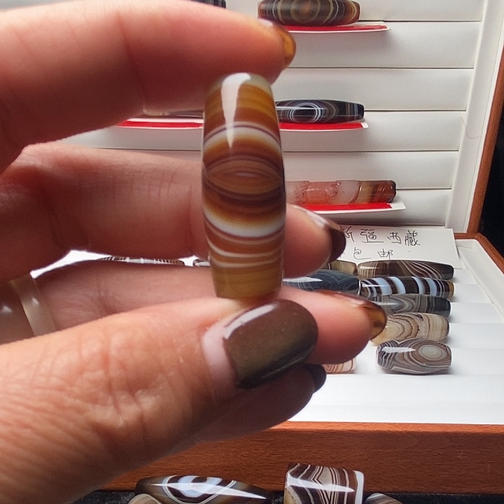 玛瑙/玉髓未镶嵌珠宝半成品