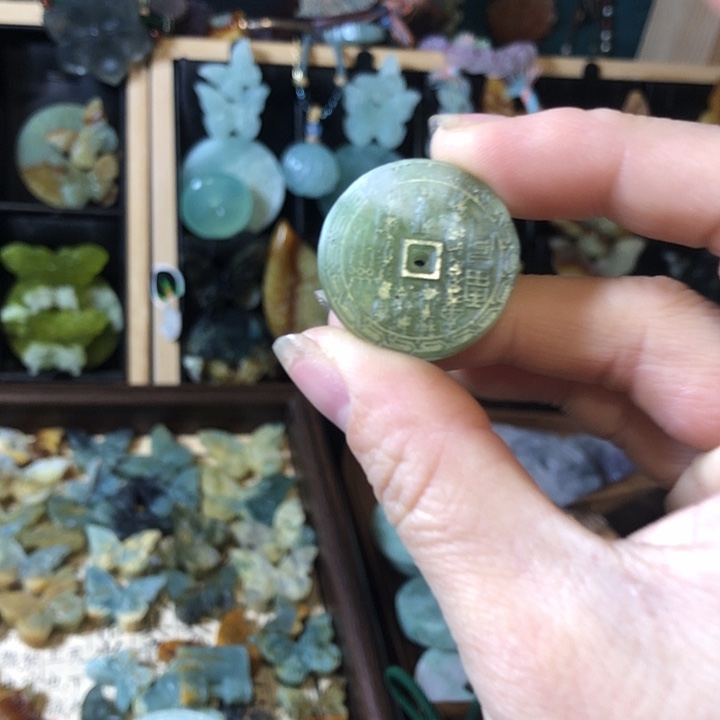 岫玉未镶嵌岫玉挂件