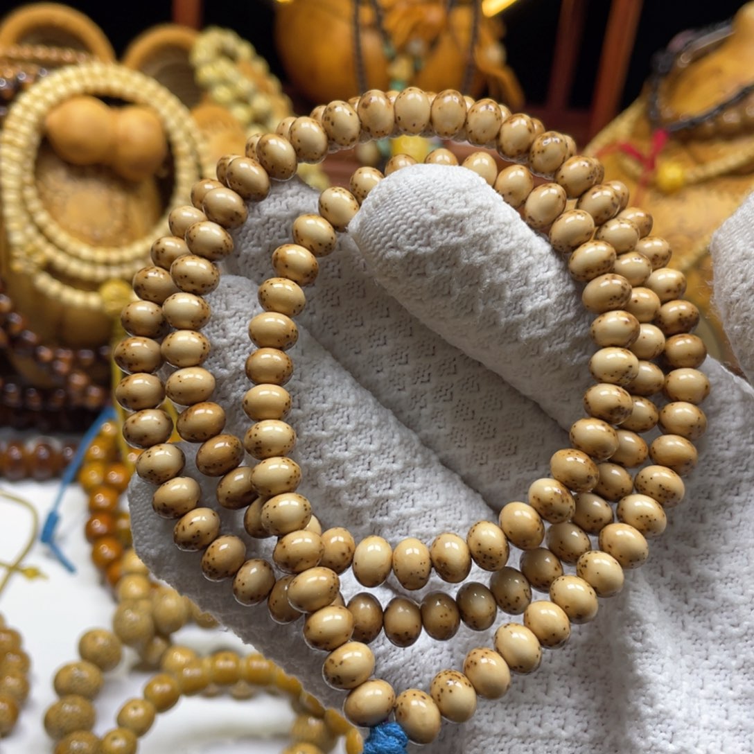 星月菩提手串6-8河豚大留白衬衣虎皮