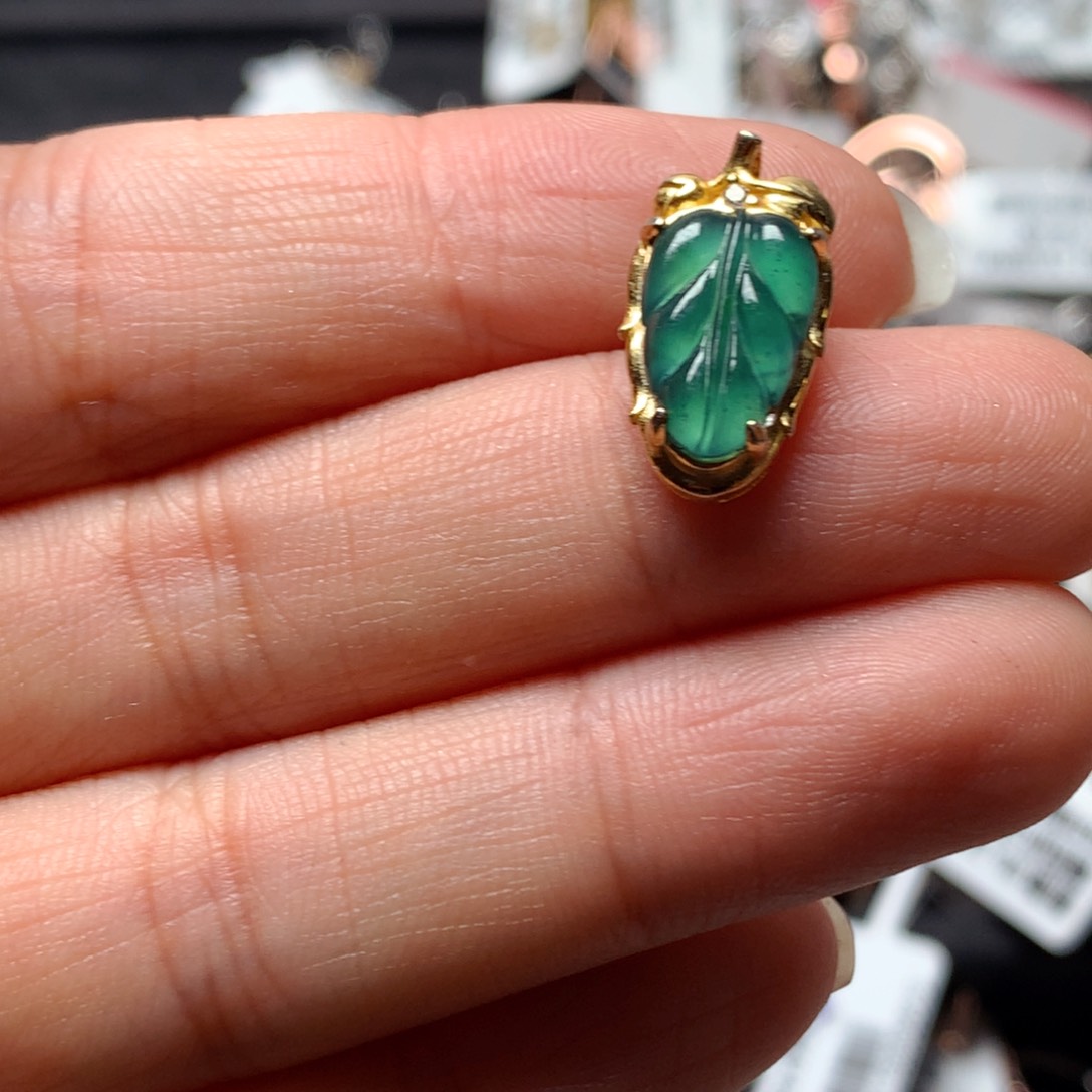 翡翠戒指银S925镶嵌天然翡翠吊坠