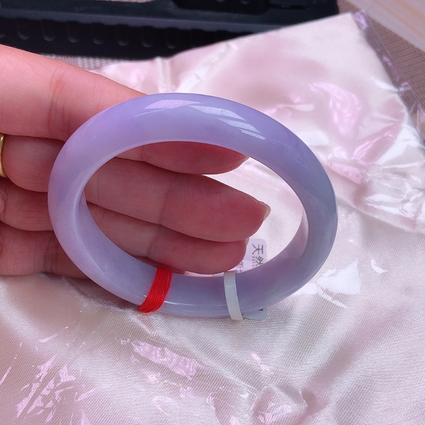 【闪购商品】翡翠手镯未镶嵌贵妃，