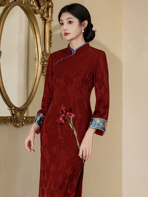 1581 【旧玺】 深红色 蓝边 珠珠扣 提花 薄绒 旗袍