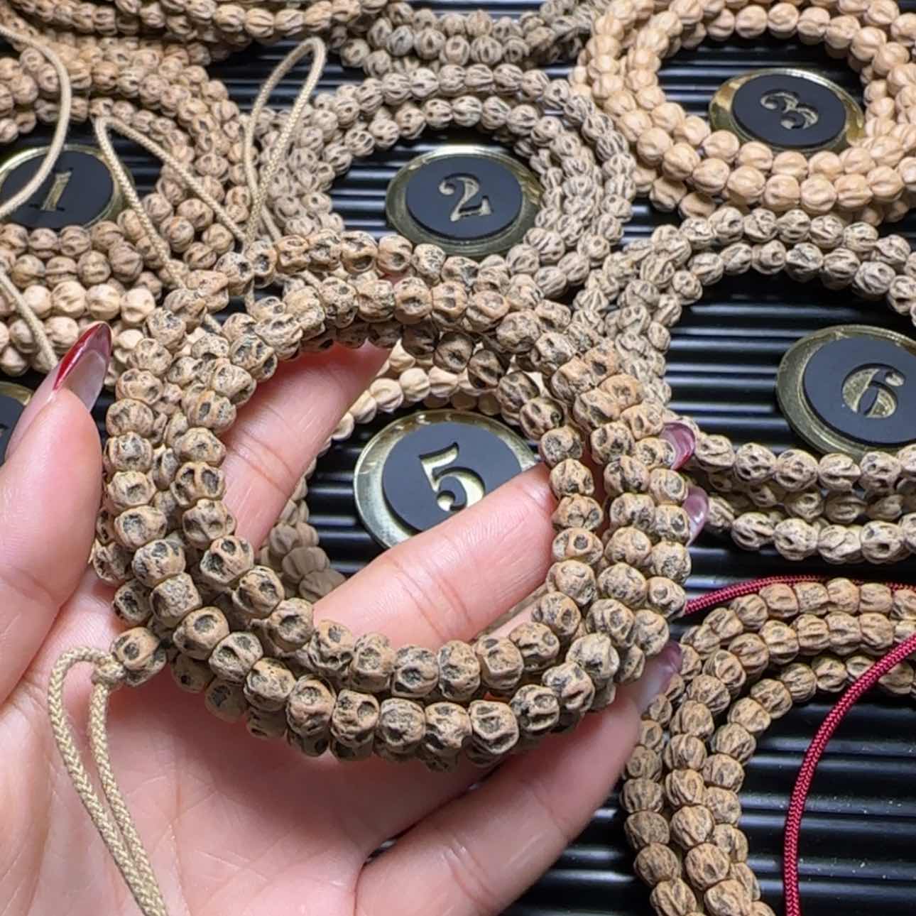 【闪购商品】柏香籽/百香籽吊坠收****吃