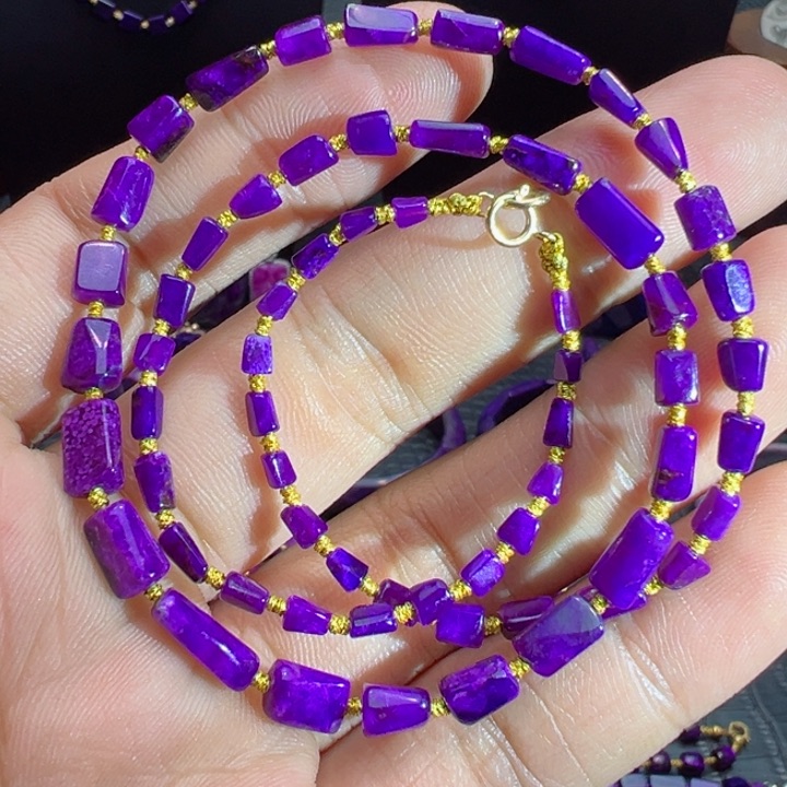 18K金镶嵌苏纪石（舒俱来）项链