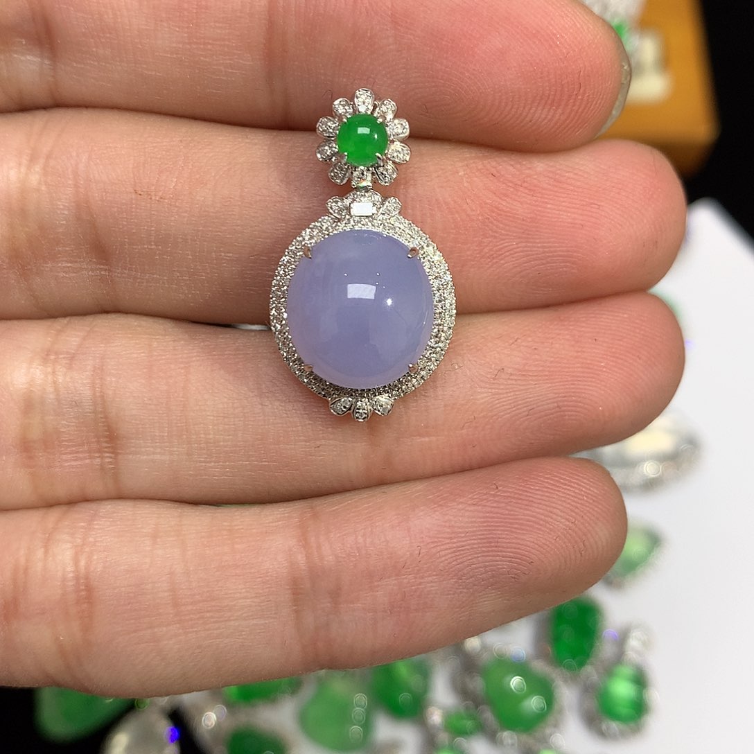 翡翠吊坠(不含链)18K金镶嵌紫蛋面