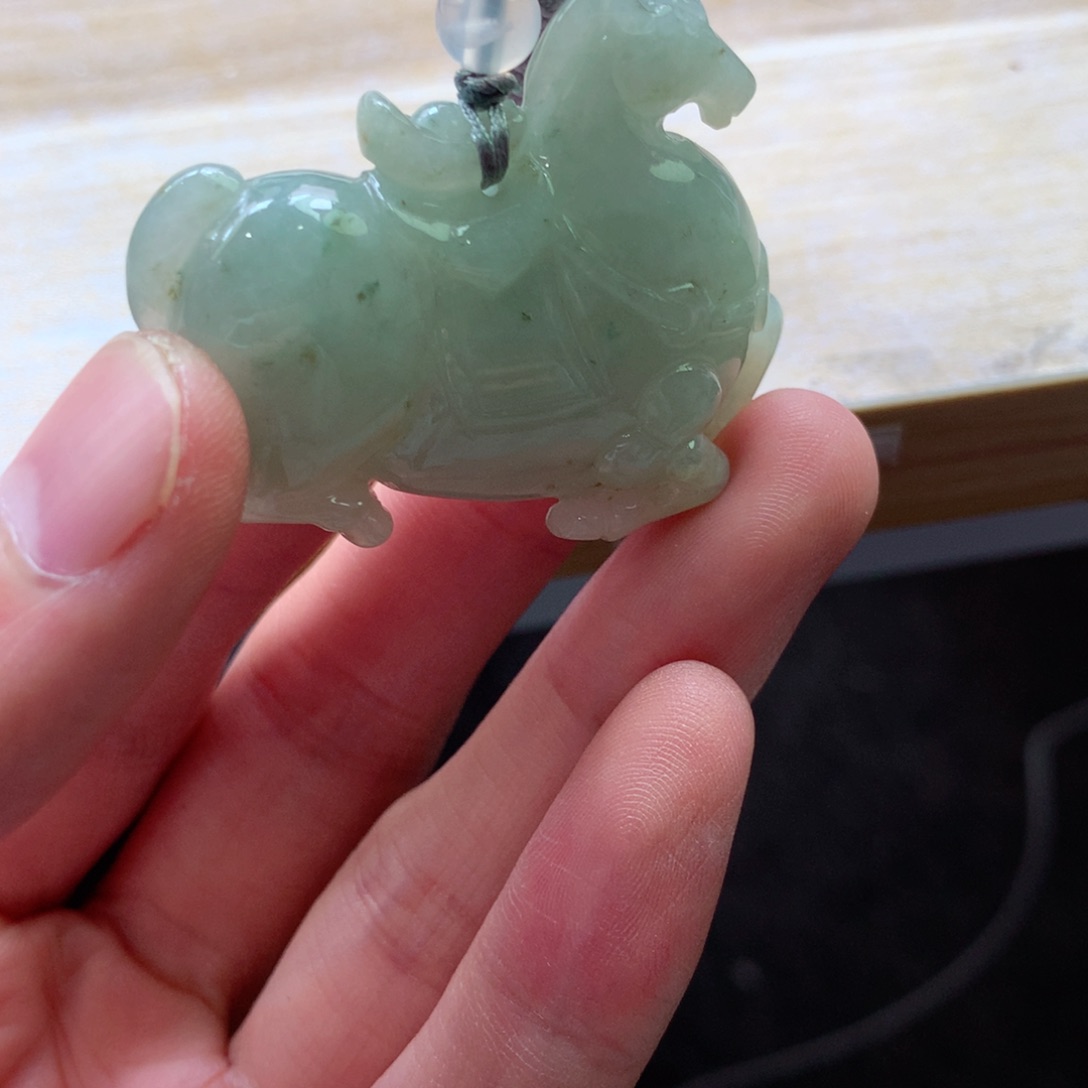 翡翠颈饰未镶嵌吊坠