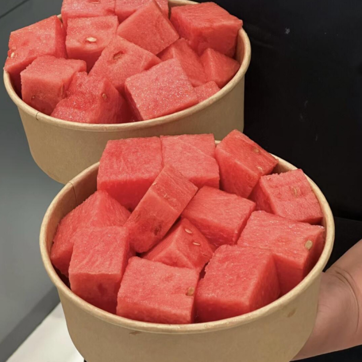 果切现切麒麟瓜！家里热乎乎 吃口大西瓜