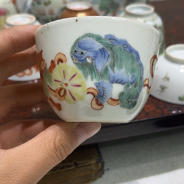 用***5瓷片精美的陶瓷摆件……