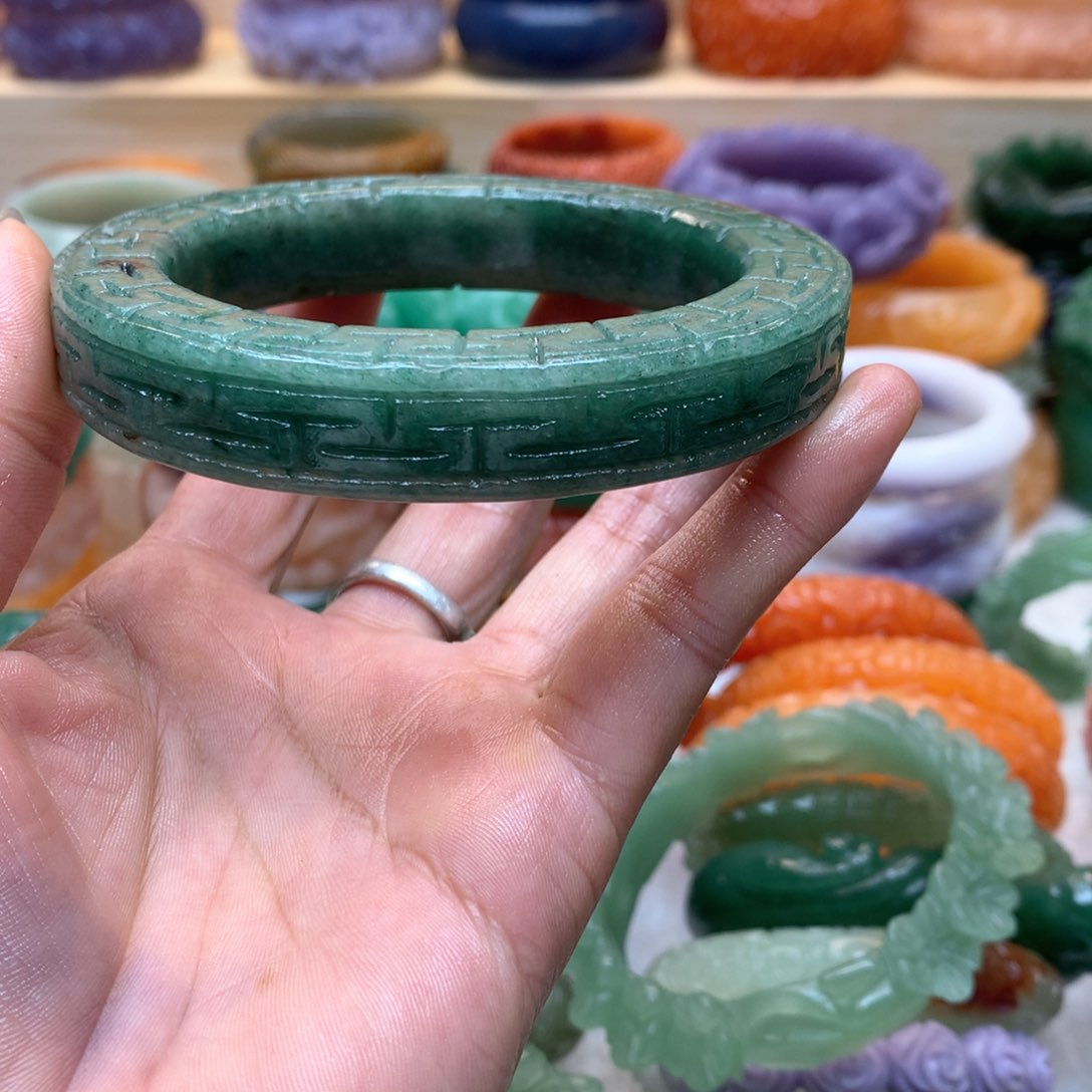 未镶嵌手镯石英质玉名****饰