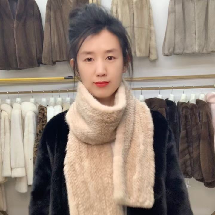 珍珠白色加宽围脖