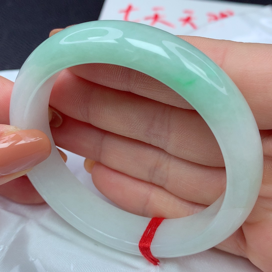 【闪购商品】翡翠手镯未镶嵌翡翠