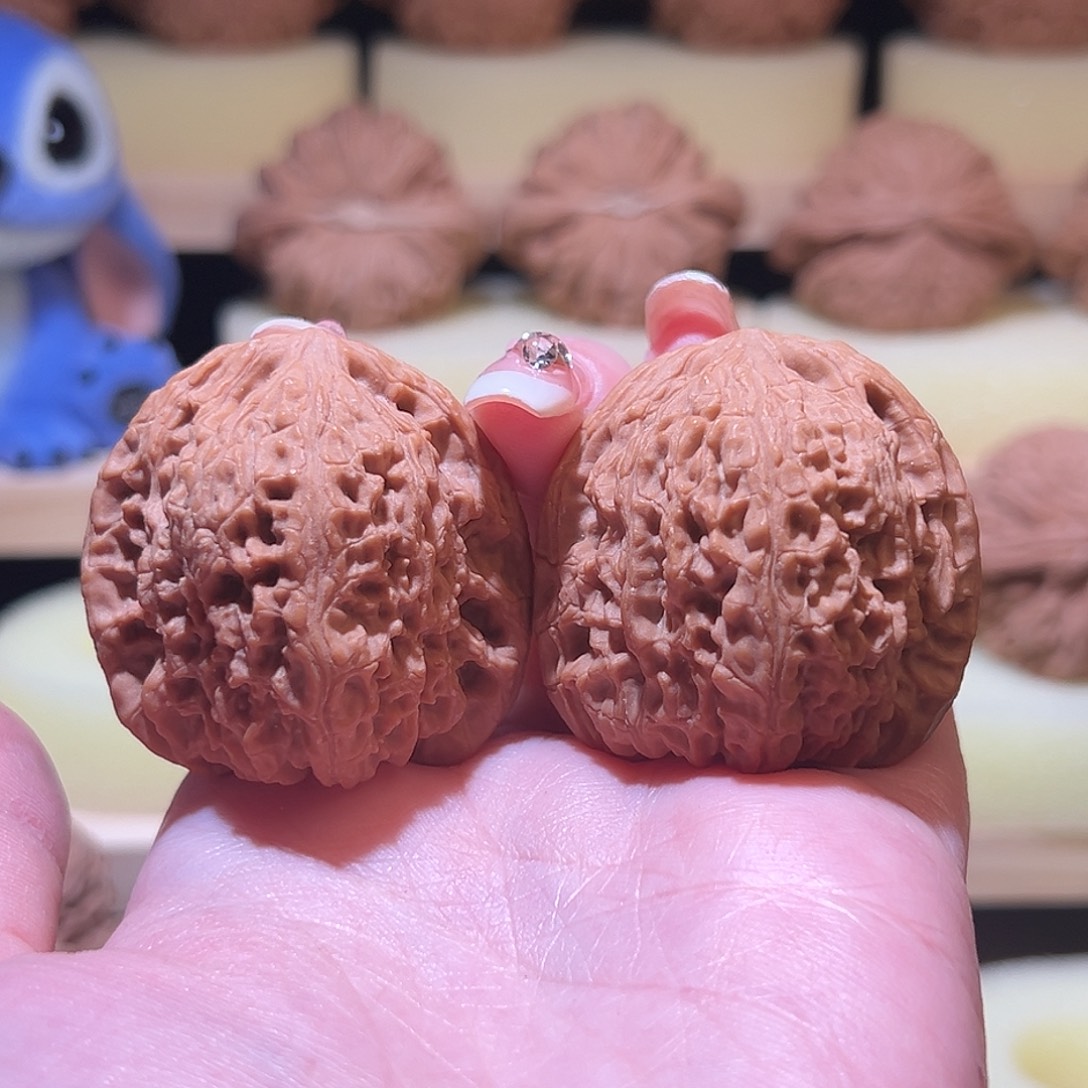 小****吊坠文玩核桃南疆石