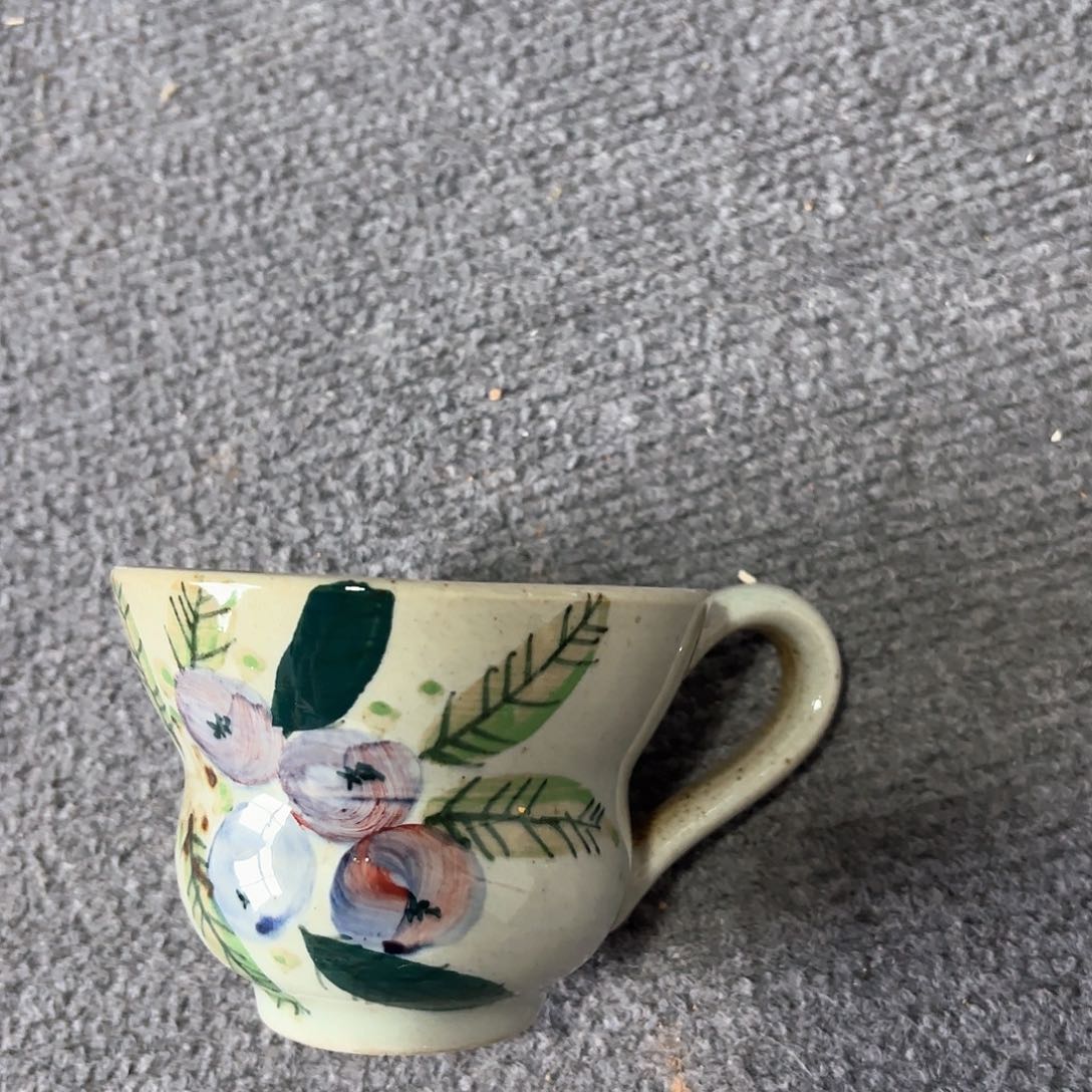 瓷片兔兔好可爱呀打个
