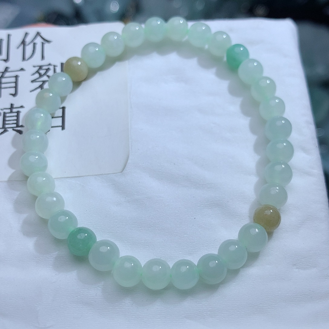 翡翠颈饰未镶嵌3719。