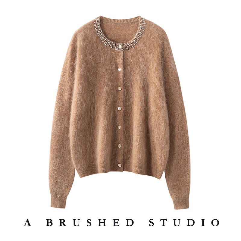 圆领手工钉珠100%纯山羊绒拉绒针织毛衣开衫2025秋冬贝壳扣外套