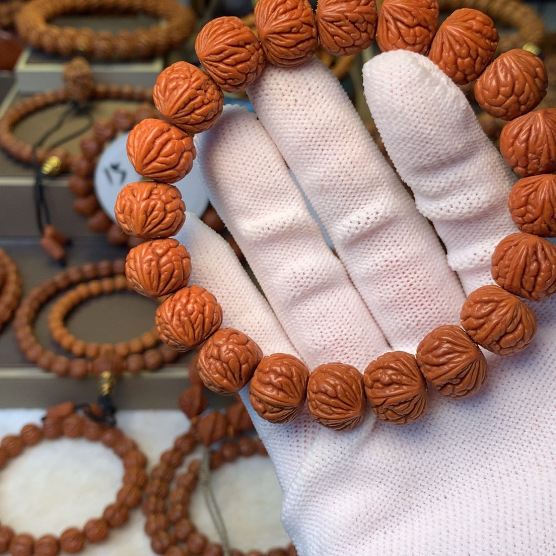 大***哥手串桃核秦岭龙纹