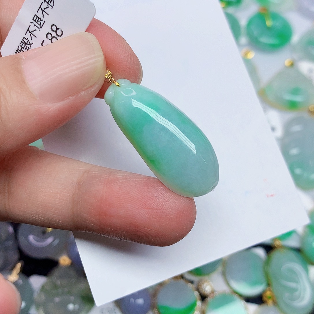 翡翠18K金镶嵌颈饰356777