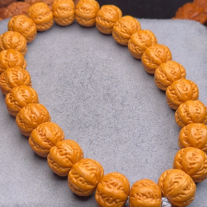 猴头核桃吊坠18麻花手持