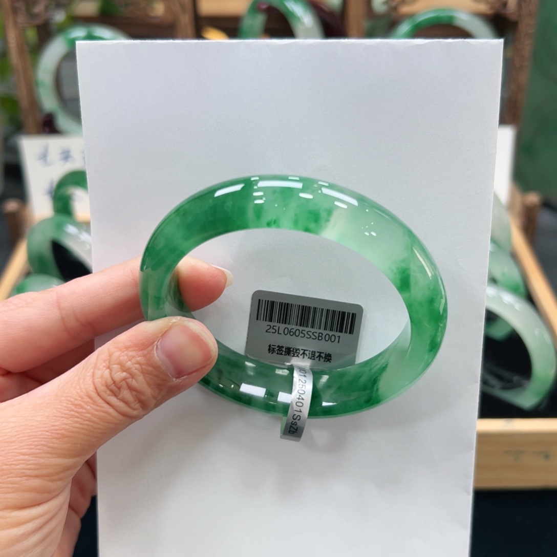 用***2石英质玉未镶嵌手镯➕佳佳58.6